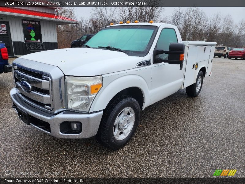  2014 F250 Super Duty XLT Regular Cab Utility Truck Oxford White