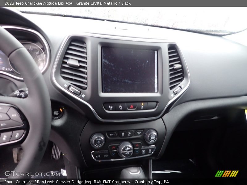 Granite Crystal Metallic / Black 2023 Jeep Cherokee Altitude Lux 4x4