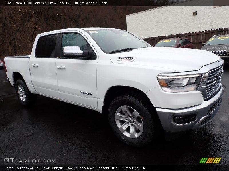Front 3/4 View of 2023 1500 Laramie Crew Cab 4x4