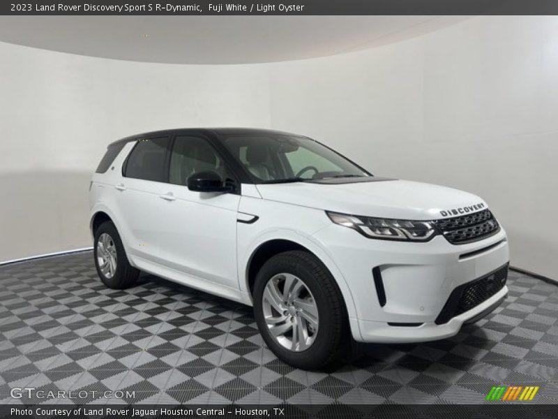 Fuji White / Light Oyster 2023 Land Rover Discovery Sport S R-Dynamic