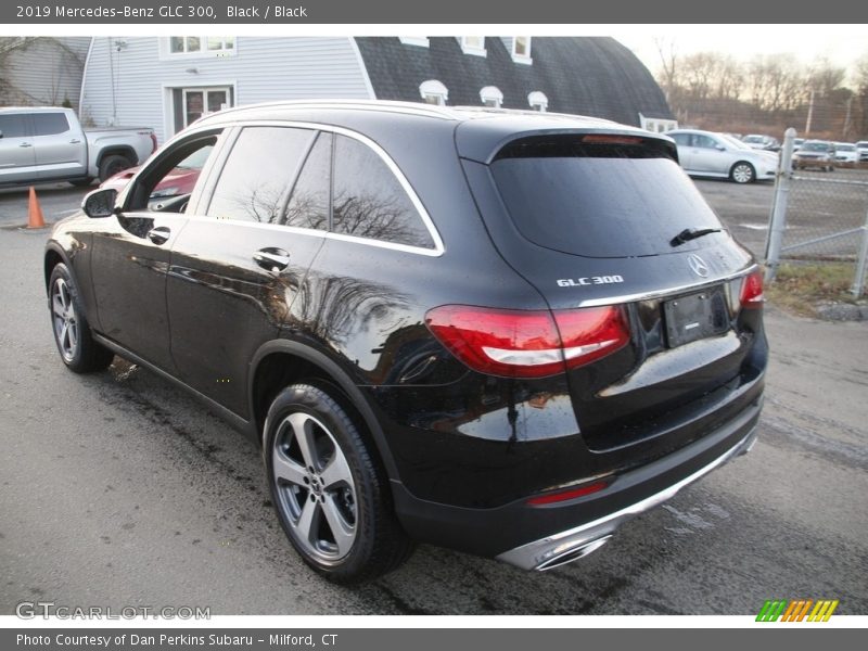 Black / Black 2019 Mercedes-Benz GLC 300