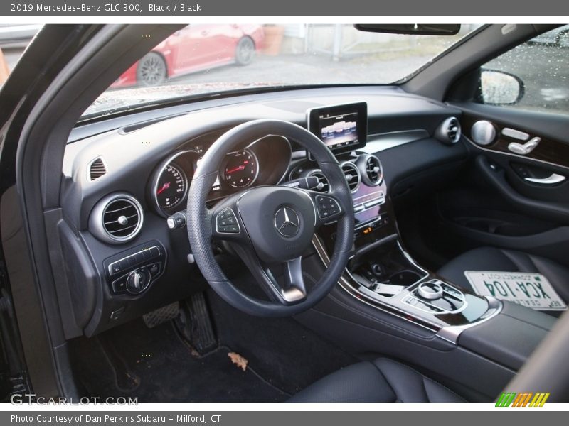 Black / Black 2019 Mercedes-Benz GLC 300