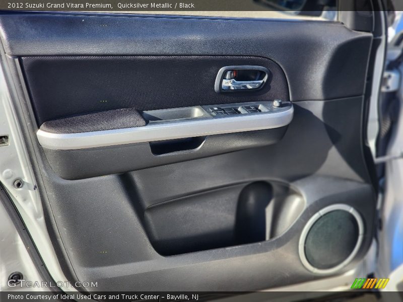Quicksilver Metallic / Black 2012 Suzuki Grand Vitara Premium