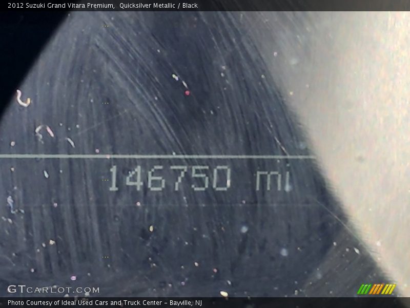 Quicksilver Metallic / Black 2012 Suzuki Grand Vitara Premium