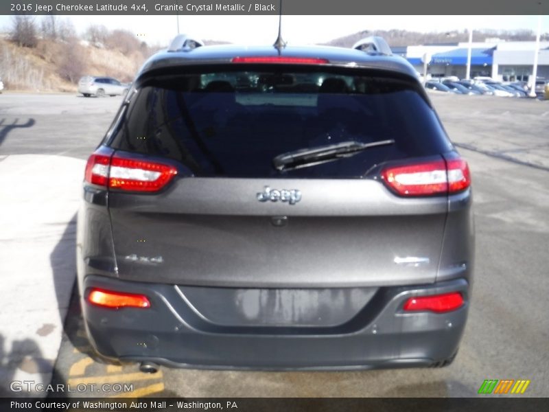 Granite Crystal Metallic / Black 2016 Jeep Cherokee Latitude 4x4