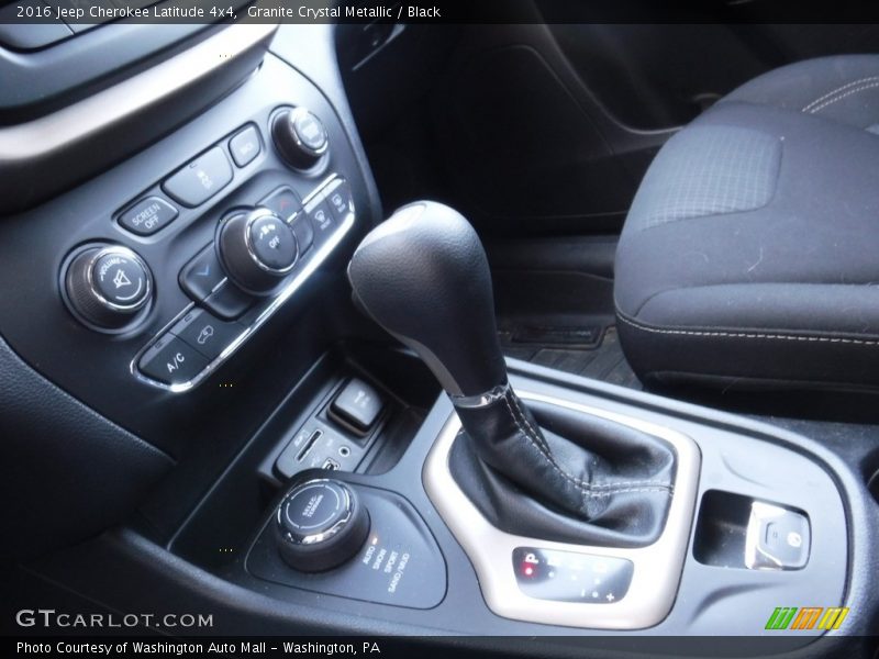 Granite Crystal Metallic / Black 2016 Jeep Cherokee Latitude 4x4
