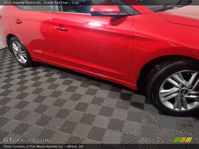Scarlet Red Pearl / Gray 2020 Hyundai Elantra SEL