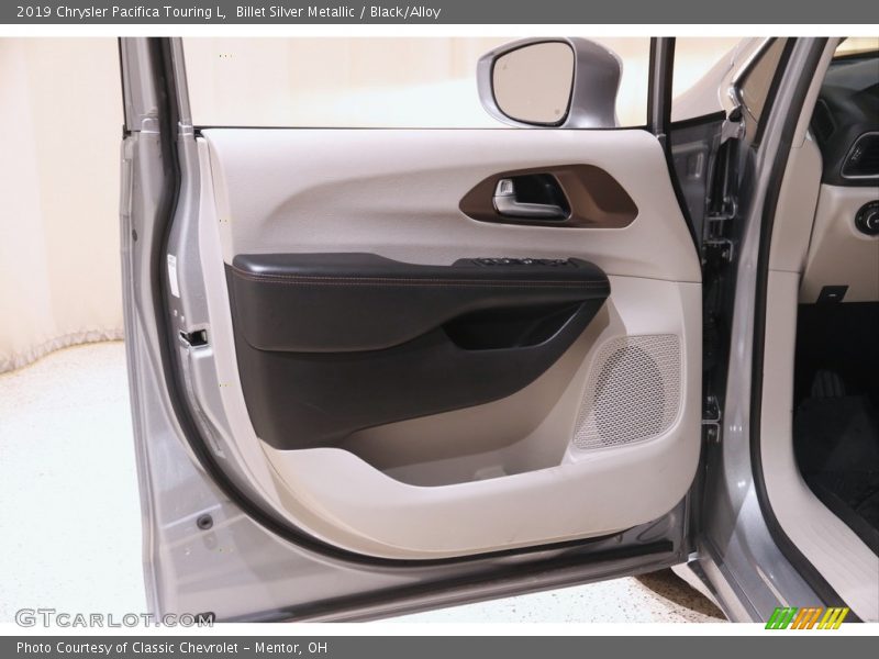 Billet Silver Metallic / Black/Alloy 2019 Chrysler Pacifica Touring L