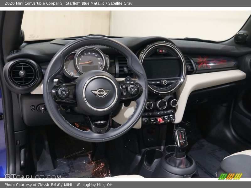 Dashboard of 2020 Convertible Cooper S