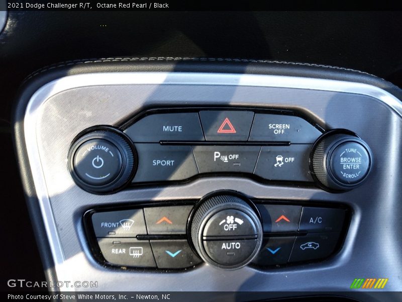 Octane Red Pearl / Black 2021 Dodge Challenger R/T