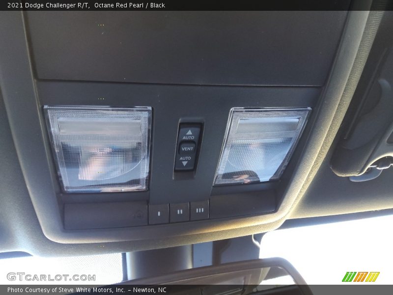 Octane Red Pearl / Black 2021 Dodge Challenger R/T