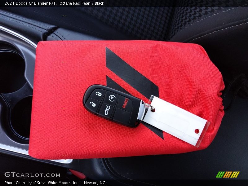 Octane Red Pearl / Black 2021 Dodge Challenger R/T