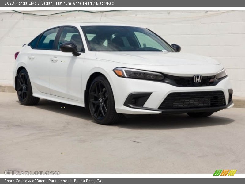 Front 3/4 View of 2023 Civic Si Sedan