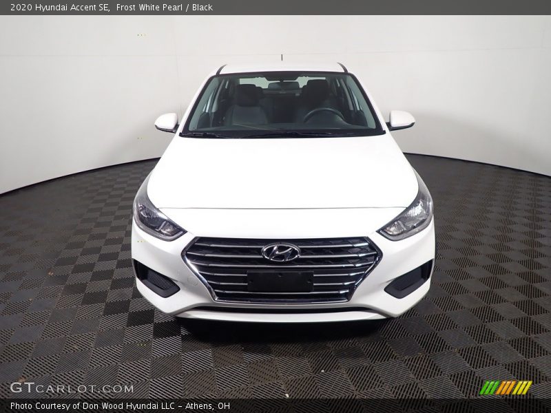 Frost White Pearl / Black 2020 Hyundai Accent SE