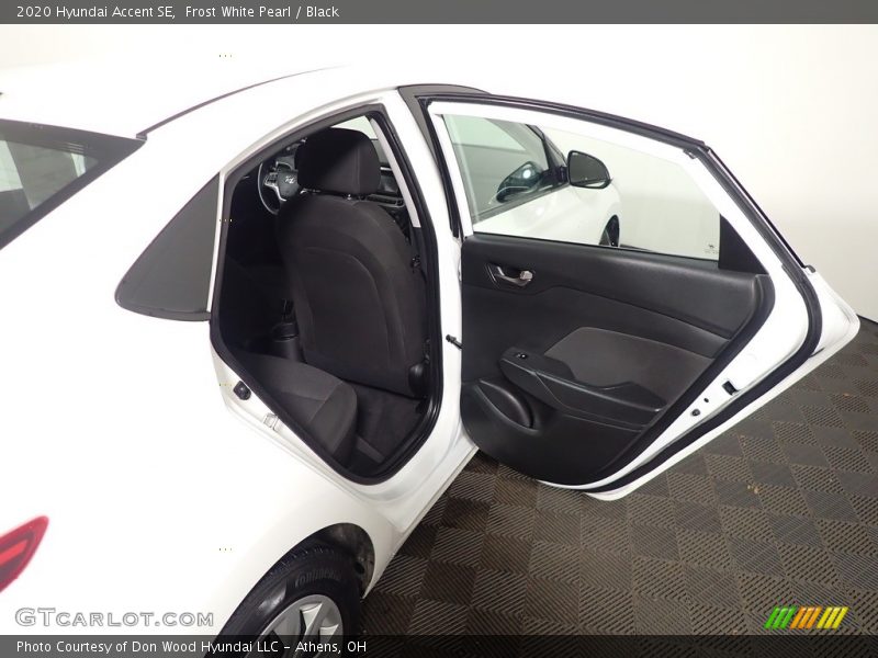 Frost White Pearl / Black 2020 Hyundai Accent SE
