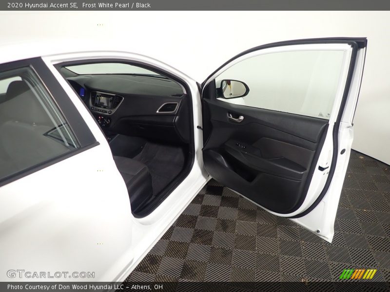 Frost White Pearl / Black 2020 Hyundai Accent SE