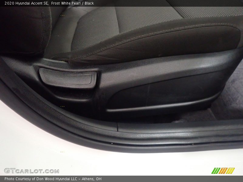 Frost White Pearl / Black 2020 Hyundai Accent SE