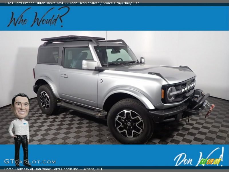 Iconic Silver / Space Gray/Navy Pier 2021 Ford Bronco Outer Banks 4x4 2-Door