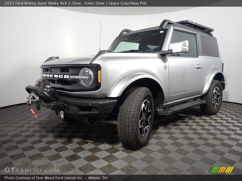  2021 Bronco Outer Banks 4x4 2-Door Iconic Silver