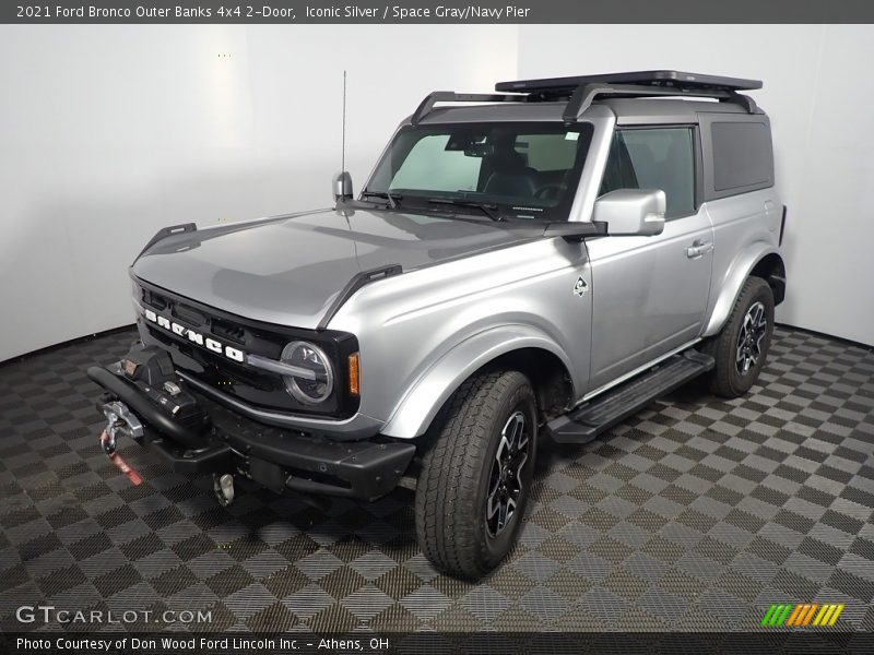  2021 Bronco Outer Banks 4x4 2-Door Iconic Silver