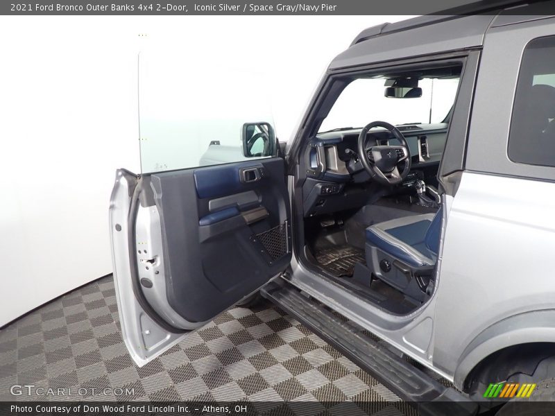 Front Seat of 2021 Bronco Outer Banks 4x4 2-Door