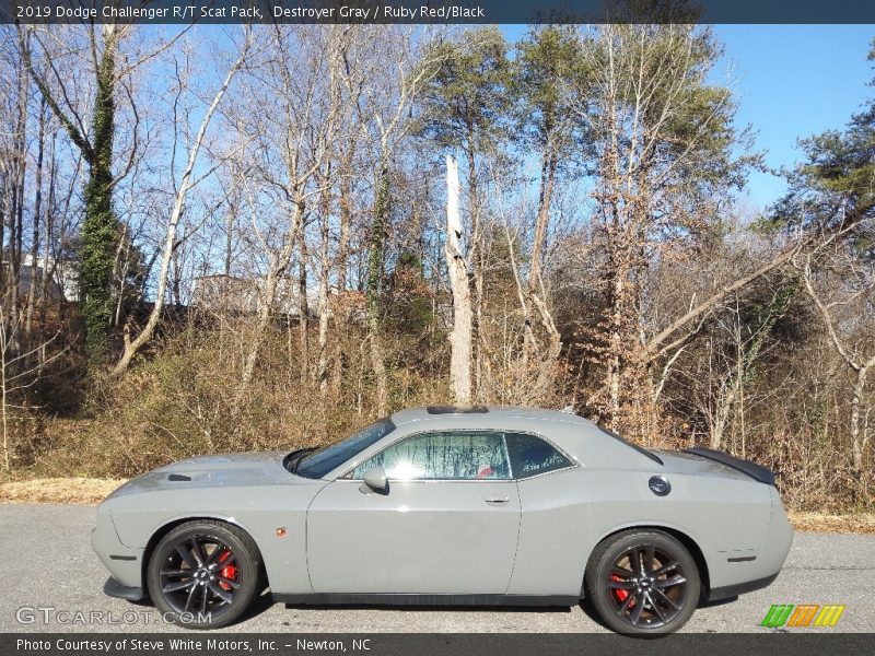 Destroyer Gray / Ruby Red/Black 2019 Dodge Challenger R/T Scat Pack