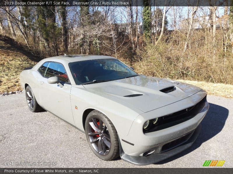 Destroyer Gray / Ruby Red/Black 2019 Dodge Challenger R/T Scat Pack