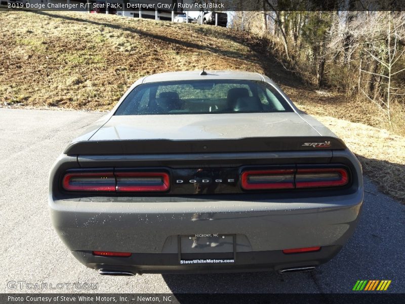 Destroyer Gray / Ruby Red/Black 2019 Dodge Challenger R/T Scat Pack