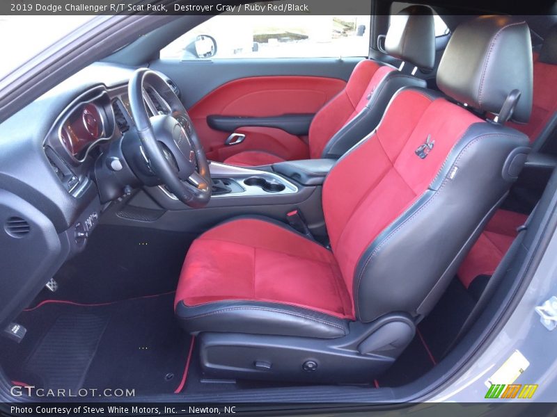 Destroyer Gray / Ruby Red/Black 2019 Dodge Challenger R/T Scat Pack