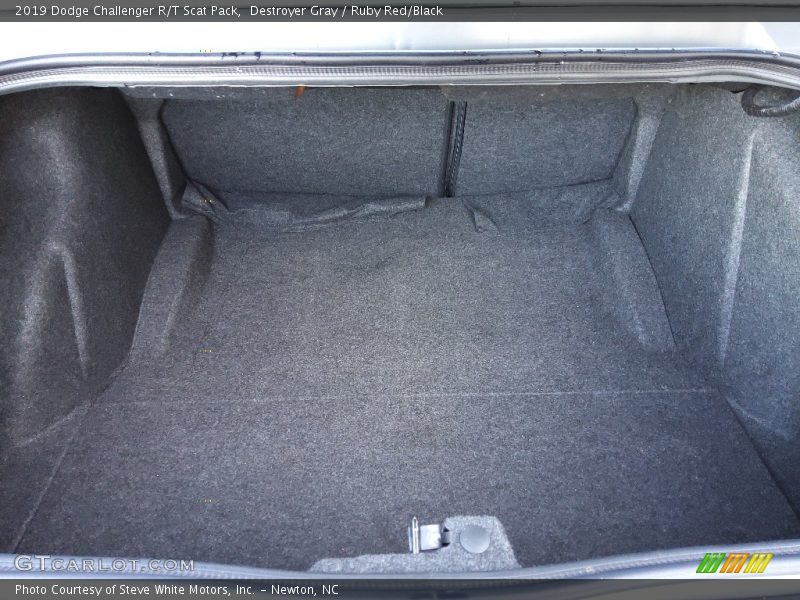 Destroyer Gray / Ruby Red/Black 2019 Dodge Challenger R/T Scat Pack