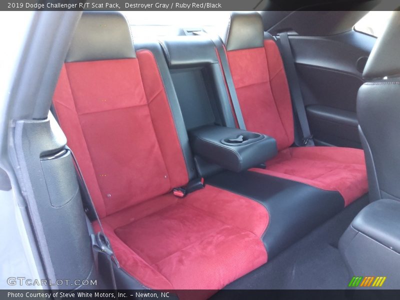 Destroyer Gray / Ruby Red/Black 2019 Dodge Challenger R/T Scat Pack