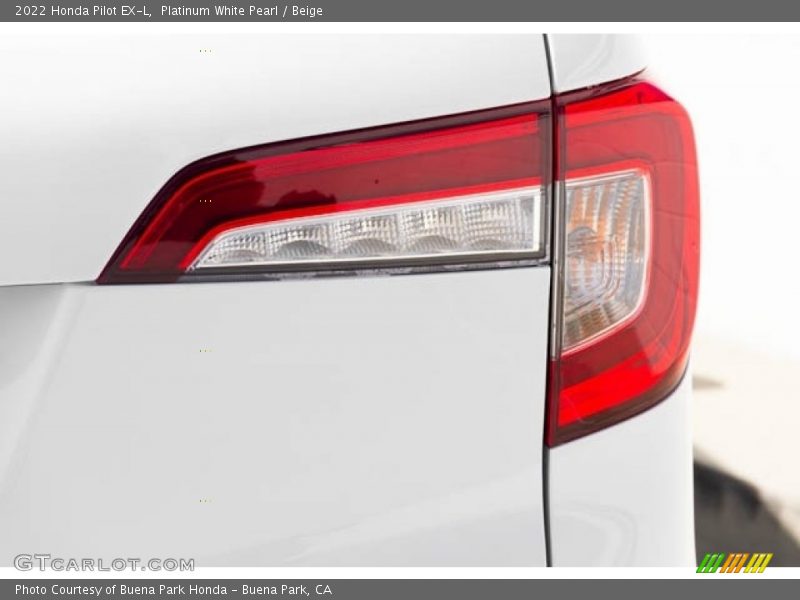 Platinum White Pearl / Beige 2022 Honda Pilot EX-L