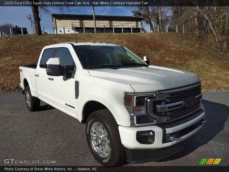 Front 3/4 View of 2020 F350 Super Duty Limited Crew Cab 4x4