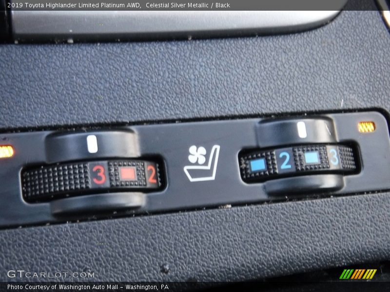 Celestial Silver Metallic / Black 2019 Toyota Highlander Limited Platinum AWD