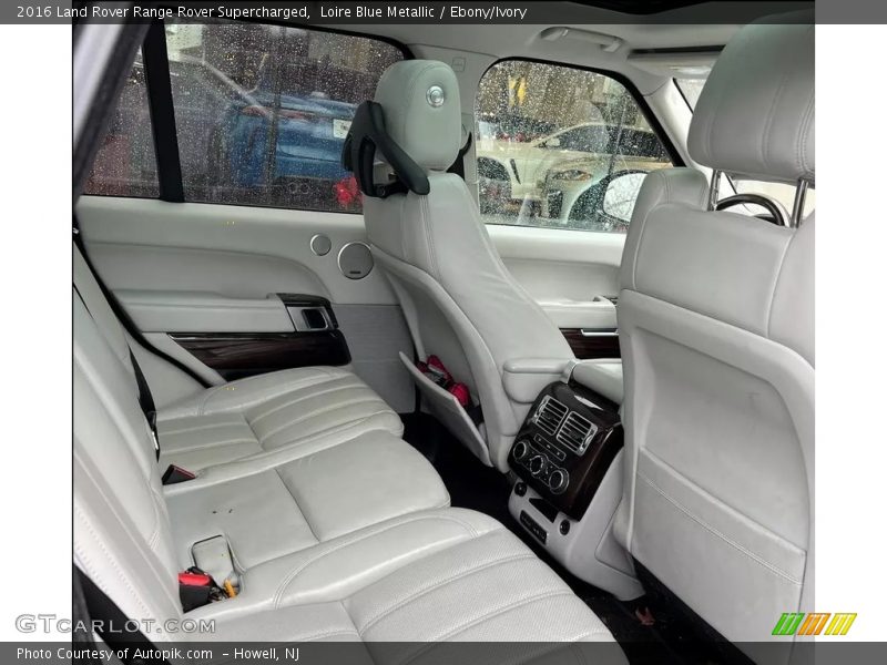 Loire Blue Metallic / Ebony/Ivory 2016 Land Rover Range Rover Supercharged