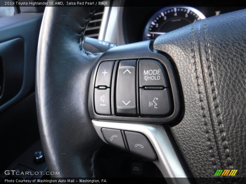 Salsa Red Pearl / Black 2019 Toyota Highlander SE AWD