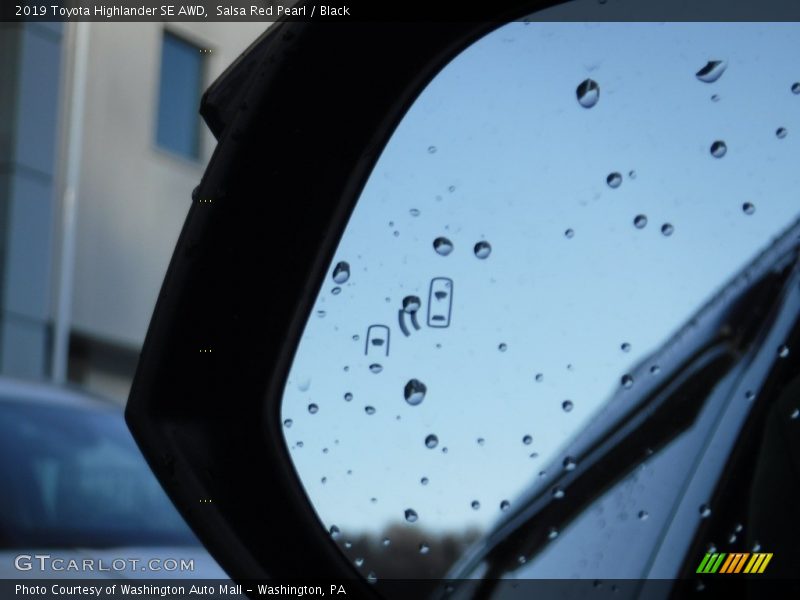 Salsa Red Pearl / Black 2019 Toyota Highlander SE AWD