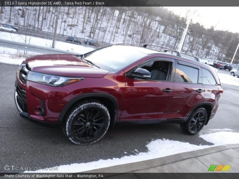 Salsa Red Pearl / Black 2019 Toyota Highlander SE AWD