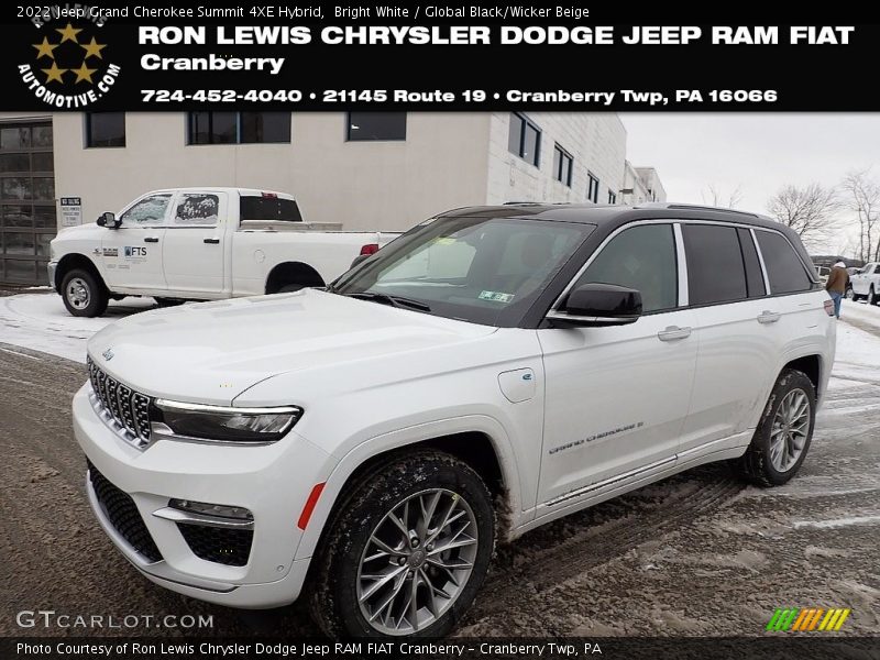 Bright White / Global Black/Wicker Beige 2022 Jeep Grand Cherokee Summit 4XE Hybrid