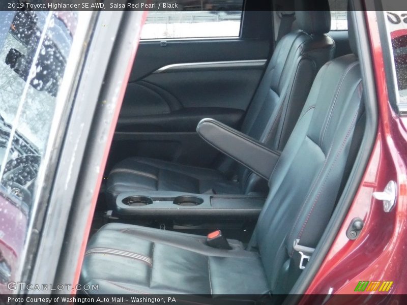 Salsa Red Pearl / Black 2019 Toyota Highlander SE AWD