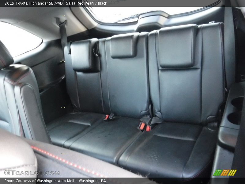 Salsa Red Pearl / Black 2019 Toyota Highlander SE AWD