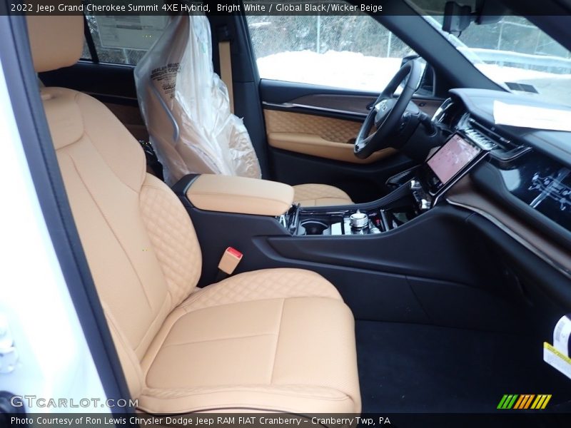 Bright White / Global Black/Wicker Beige 2022 Jeep Grand Cherokee Summit 4XE Hybrid