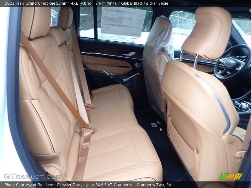 Bright White / Global Black/Wicker Beige 2022 Jeep Grand Cherokee Summit 4XE Hybrid