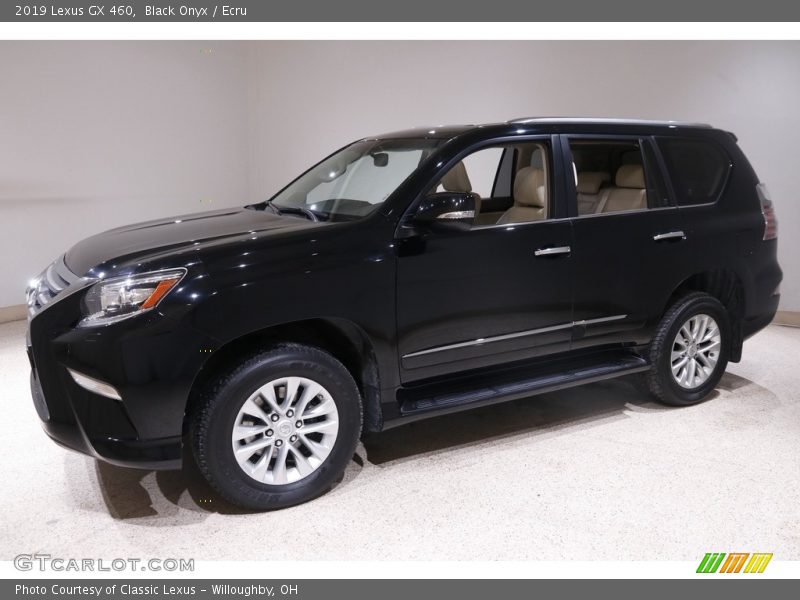 Front 3/4 View of 2019 GX 460