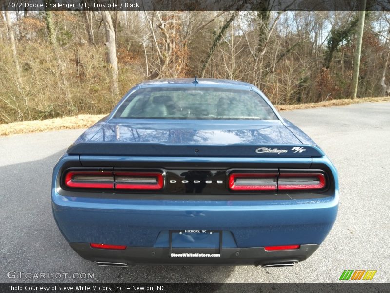 Frostbite / Black 2022 Dodge Challenger R/T