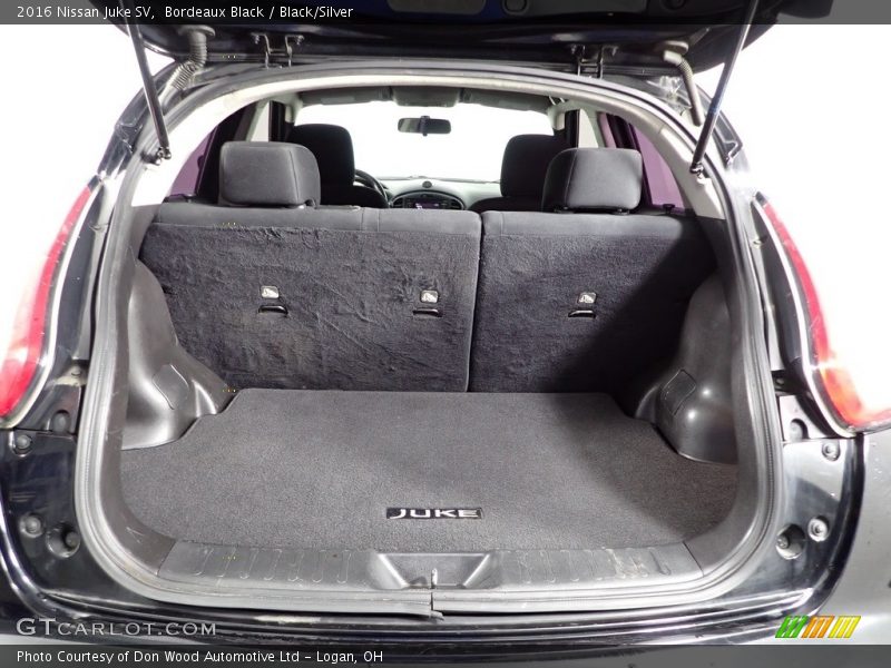 Bordeaux Black / Black/Silver 2016 Nissan Juke SV