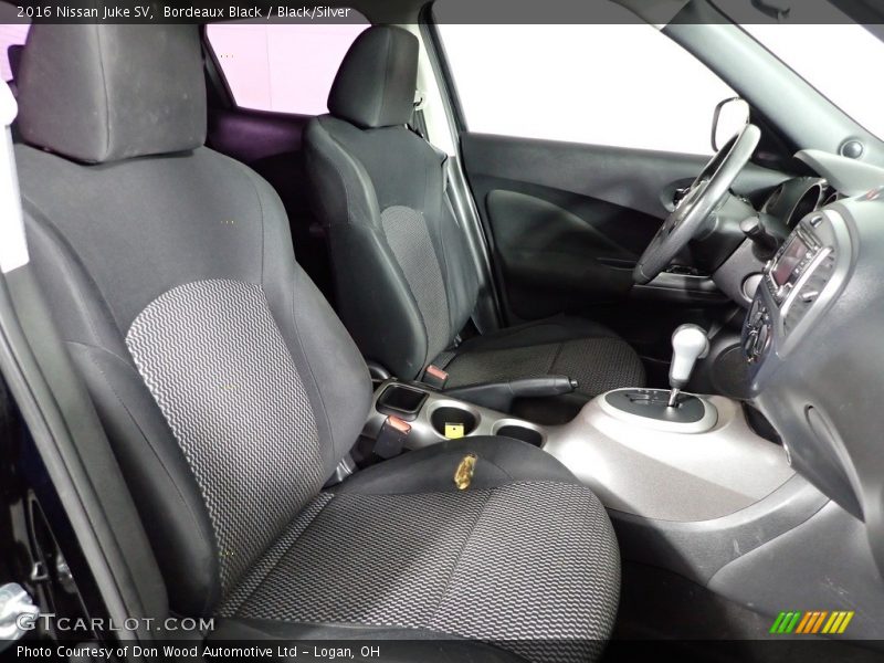 Bordeaux Black / Black/Silver 2016 Nissan Juke SV