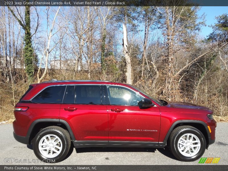  2023 Grand Cherokee Laredo 4x4 Velvet Red Pearl