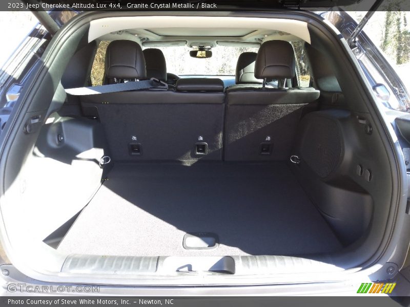Granite Crystal Metallic / Black 2023 Jeep Cherokee Altitude Lux 4x4