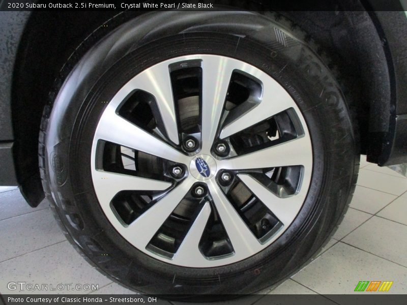 Crystal White Pearl / Slate Black 2020 Subaru Outback 2.5i Premium
